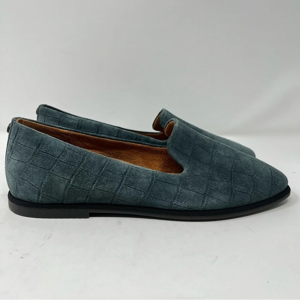 Vionic Textured Blue Loafers